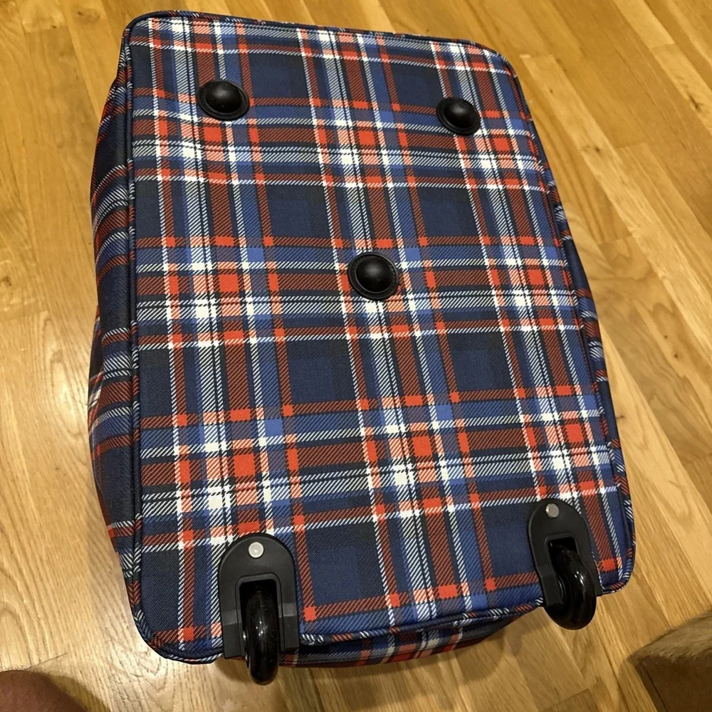 Collapsible Portable Insulated Suitcase Cooler With Handle And Wheels 18x14x12‎